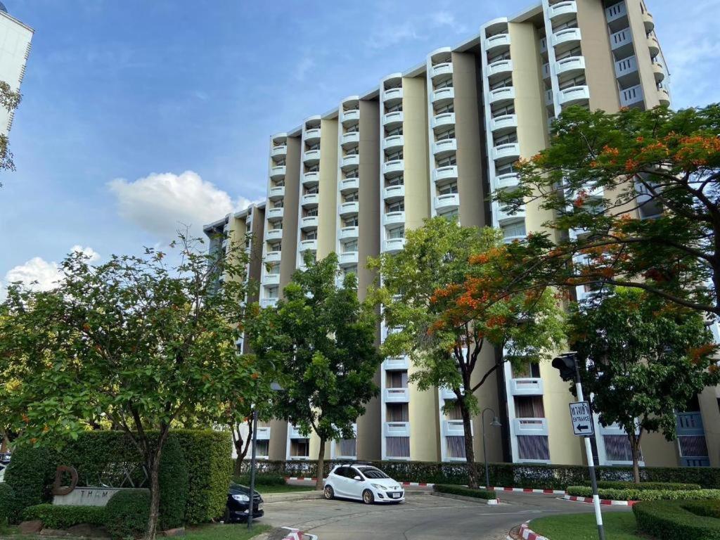 Dluxx Thammasat Pathum Thani Exterior foto