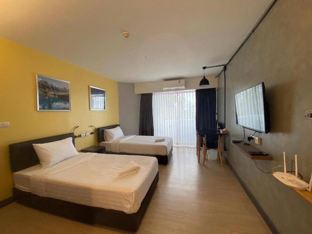 Dluxx Thammasat Pathum Thani Exterior foto