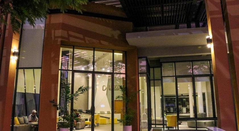 Dluxx Thammasat Pathum Thani Exterior foto