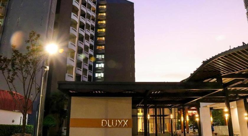 Dluxx Thammasat Pathum Thani Exterior foto